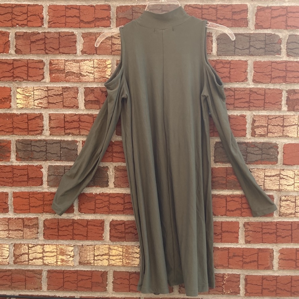 Dress - Picture 5 of 6
